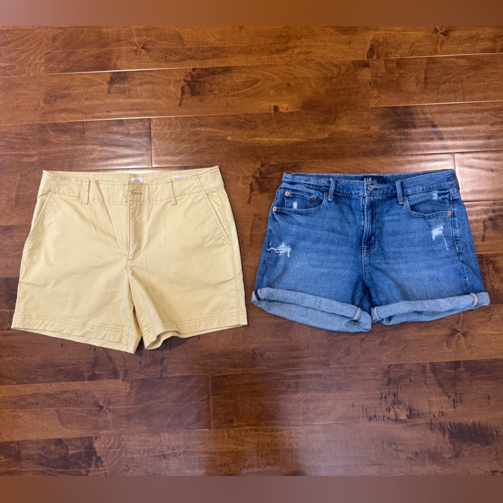 Women’s Gap yellow & blue denim shorts size 10/30